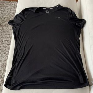 Nike shirt sleeve t-shirt